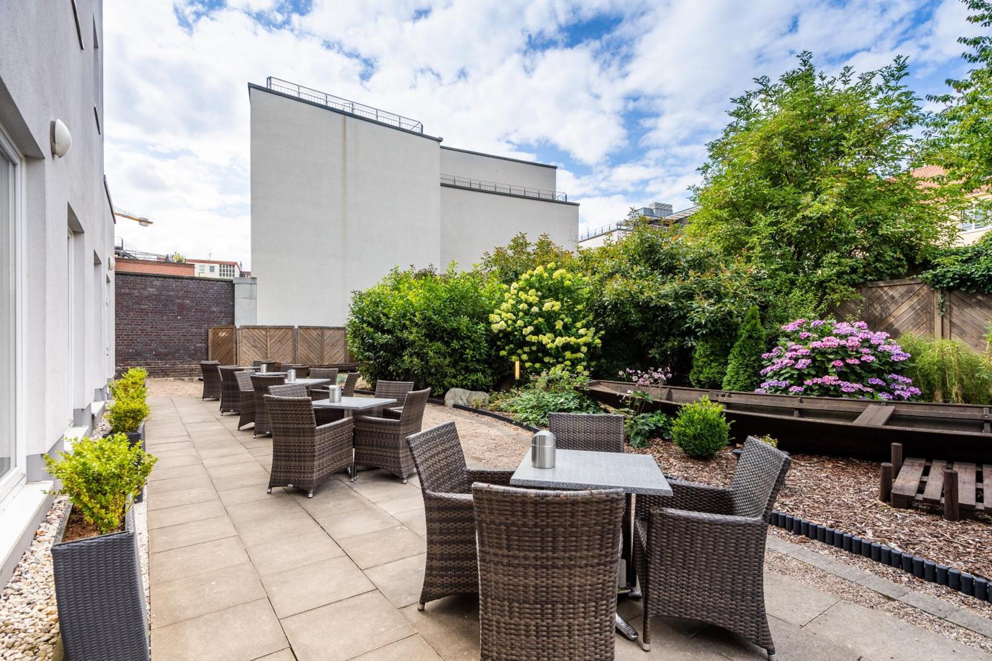 Premier Inn Hamburg City Millerntor Extérieur photo